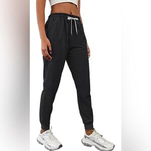 Pioneer Camp Joggers in Heather Black.  Size small